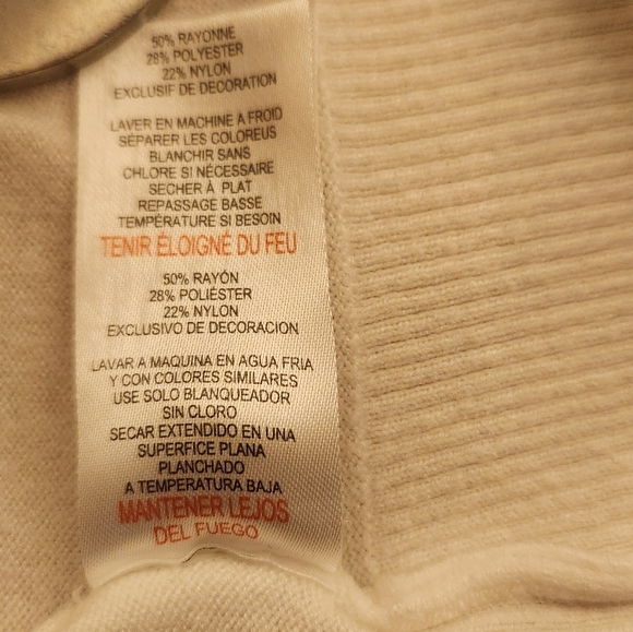 Rae Dunn Red L'Amour White Crewneck Sweater Shirt Women's Size Large - Picture 11 of 11